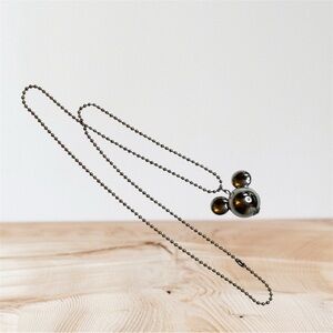 Elegant Black Pendant Necklace